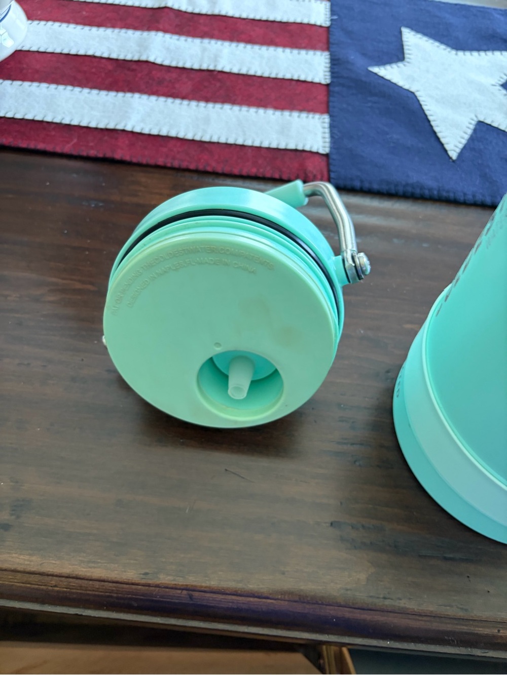 LIKE NEW The Coldest Water Insulated 64 oz Water Jug- Mint color - Picture 4 of 5